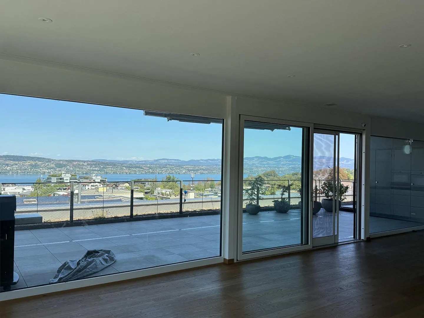 Penthouse mit sehr schöner See- und Weitsicht - Foto 5 di 12