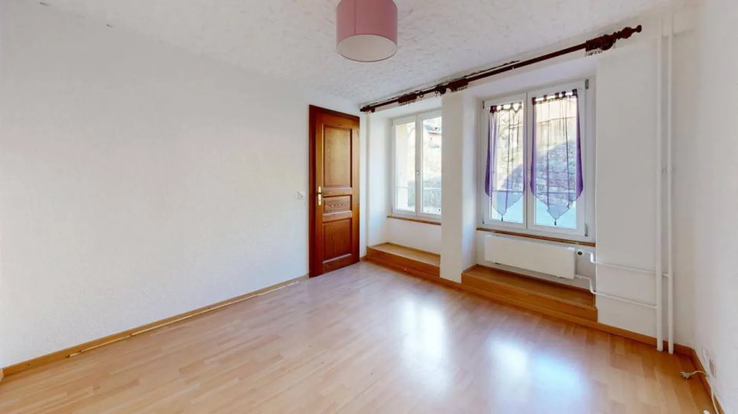 Villa familiare o proprietà di 3 appartamenti a Baulmes - Foto 13 di 13