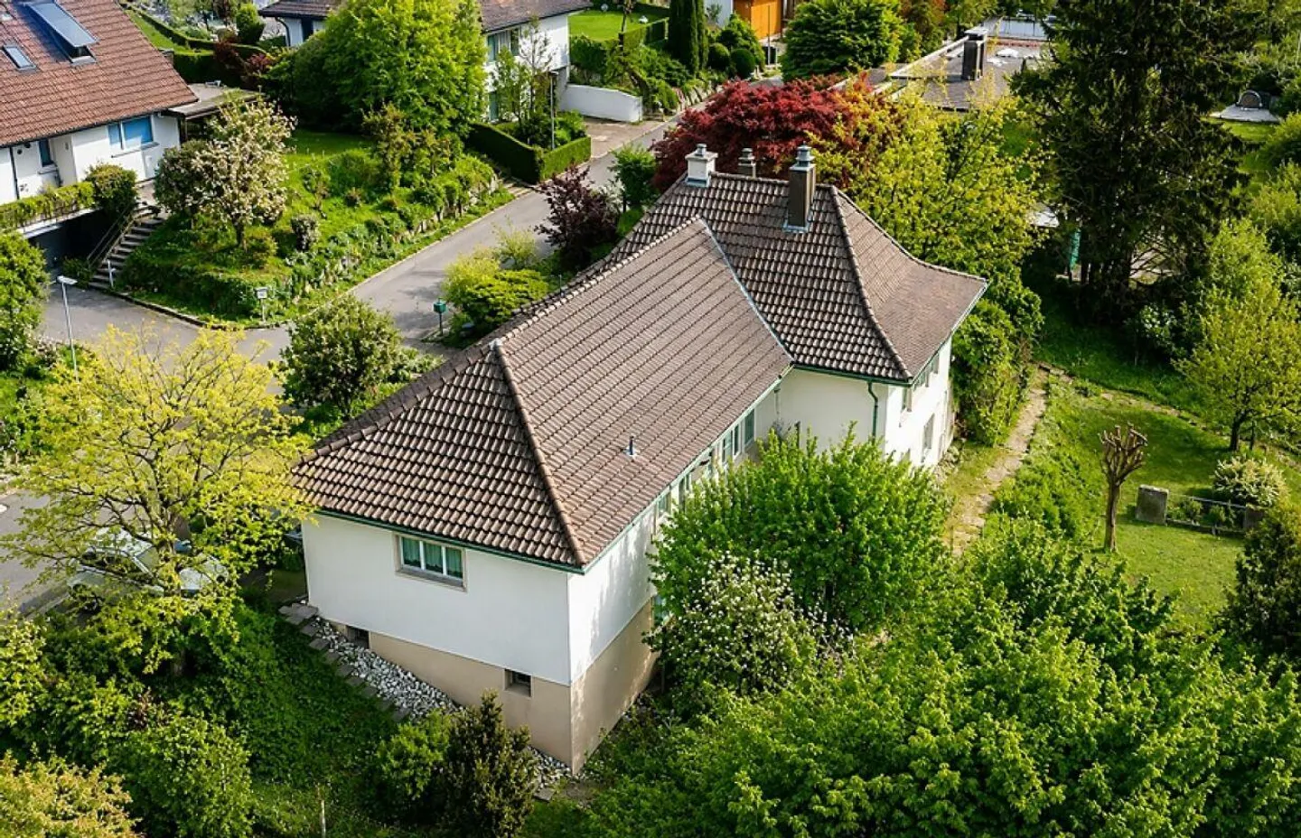 Villa élégante de 7,5 pièces avec jardin de style parc - Photo 4 sur 30