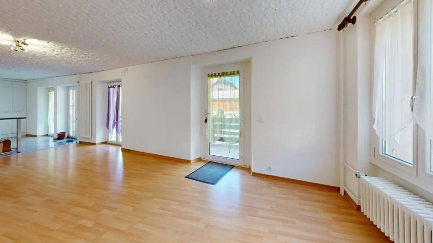 Villa familiare o proprietà di 3 appartamenti a Baulmes - Foto 11 di 13