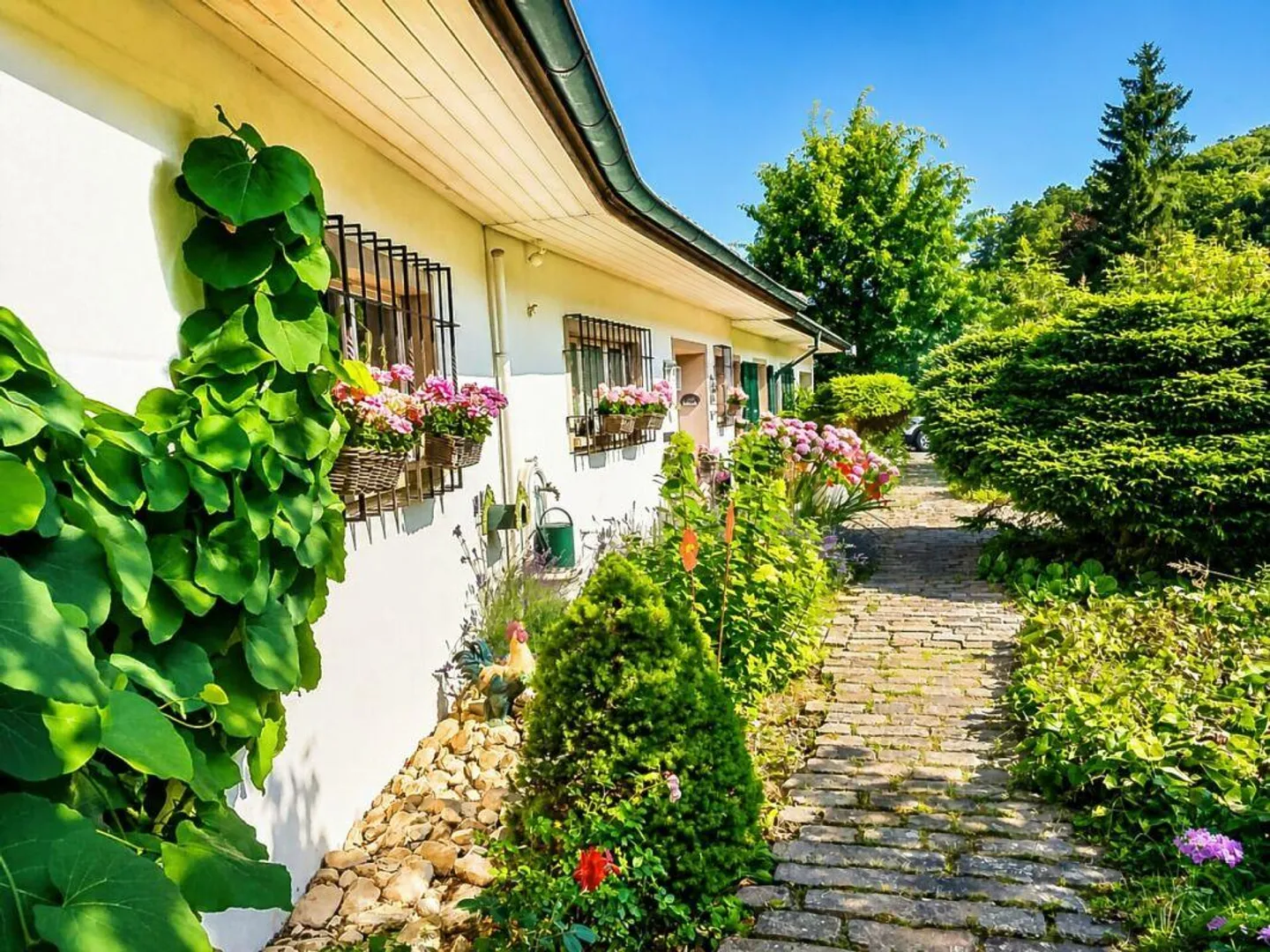 Villa élégante de 7,5 pièces avec jardin de style parc - Photo 23 sur 30