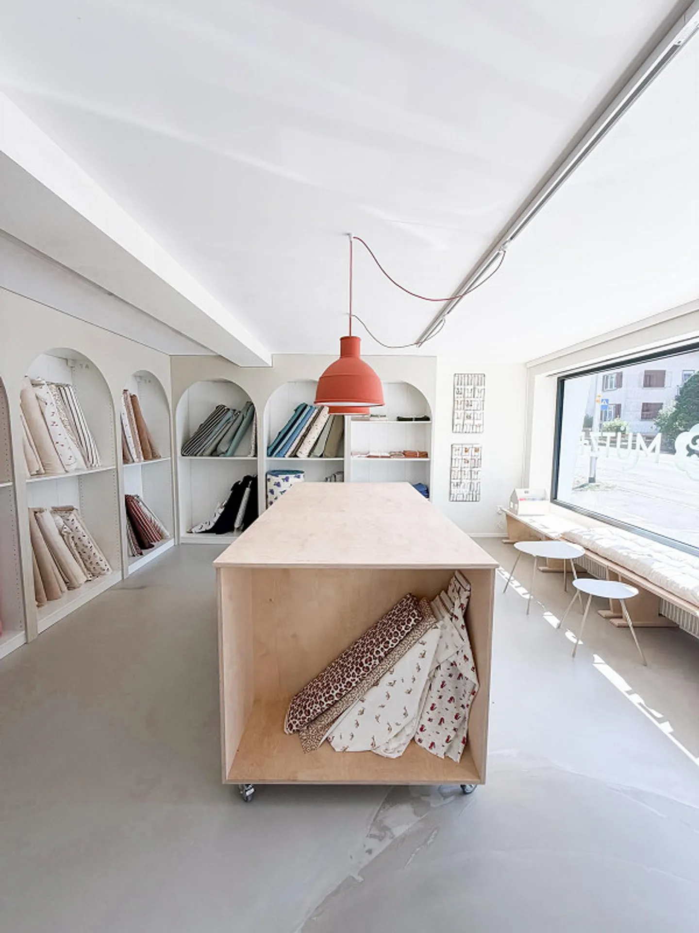 Shop & Studio for Rent in Appenzell - Photo 1 of 9