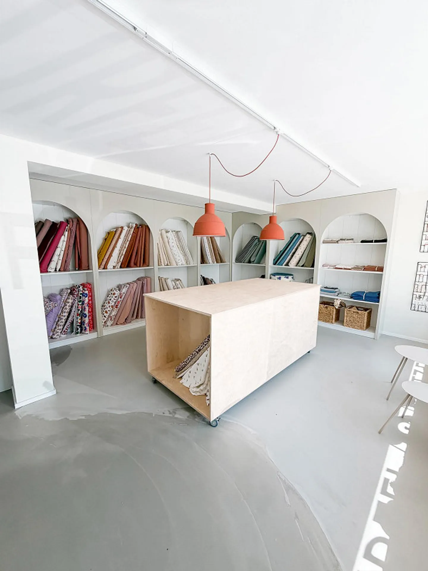 Shop & Studio for Rent in Appenzell - Photo 2 of 9