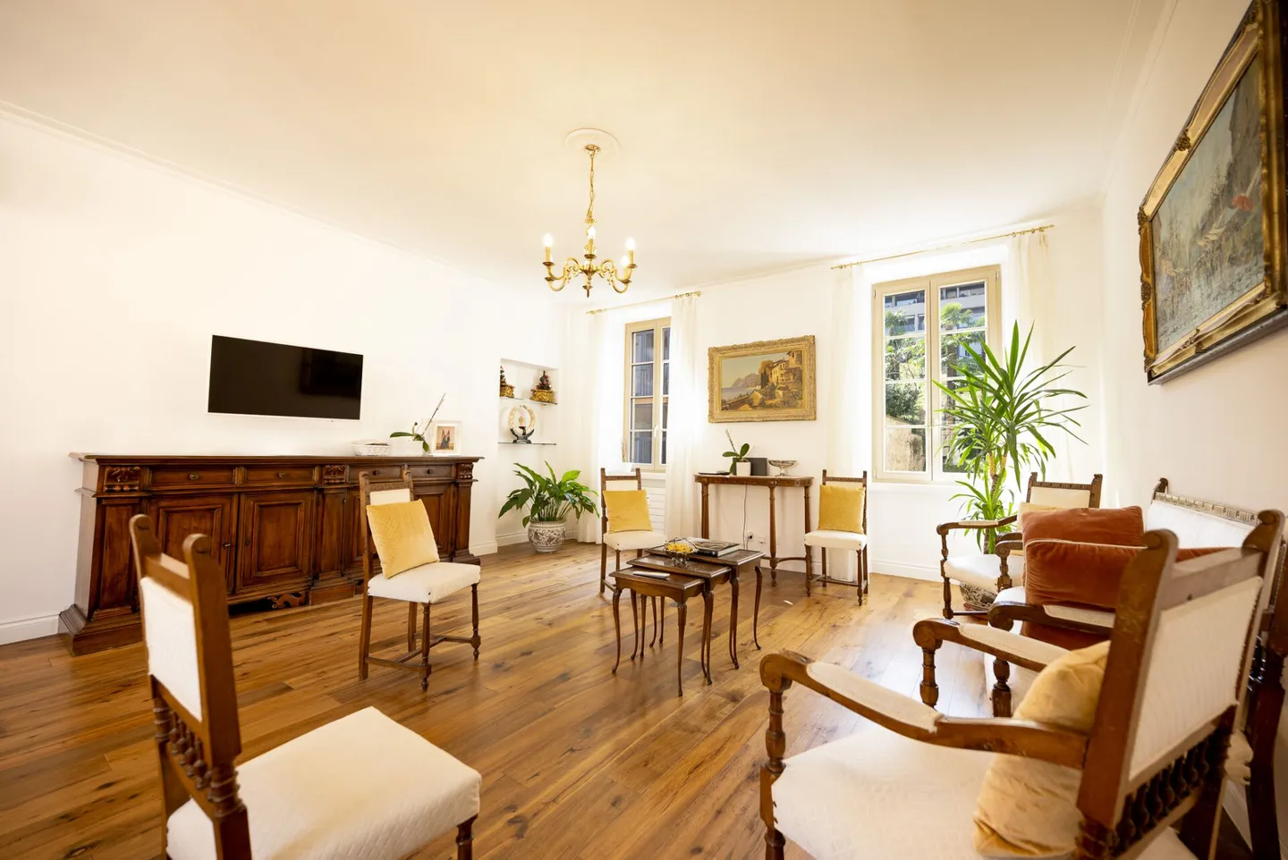 Attico duplex prestigioso nel cuore della città - Foto 2 di 18