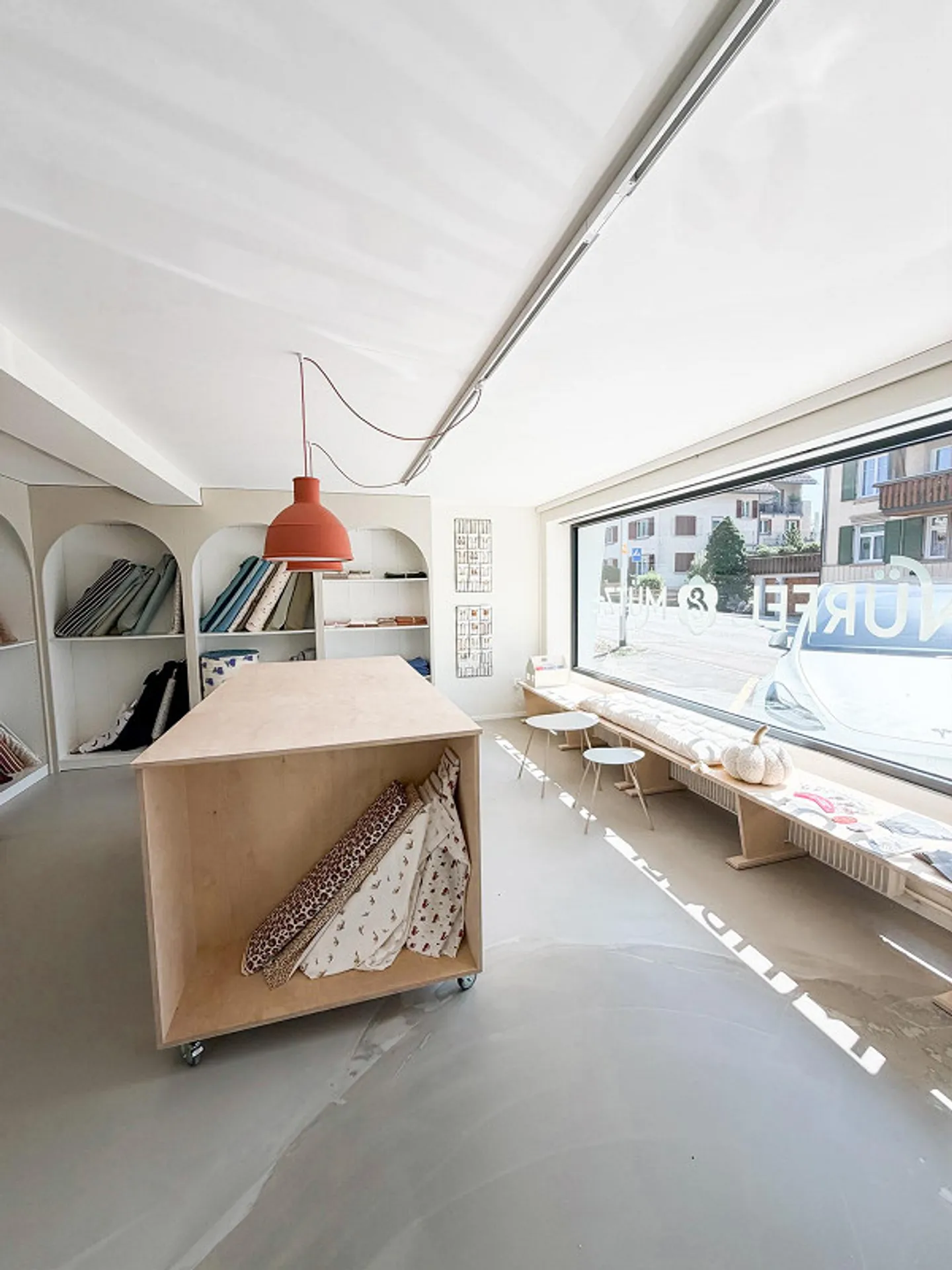 Shop & Studio for Rent in Appenzell - Photo 4 of 9