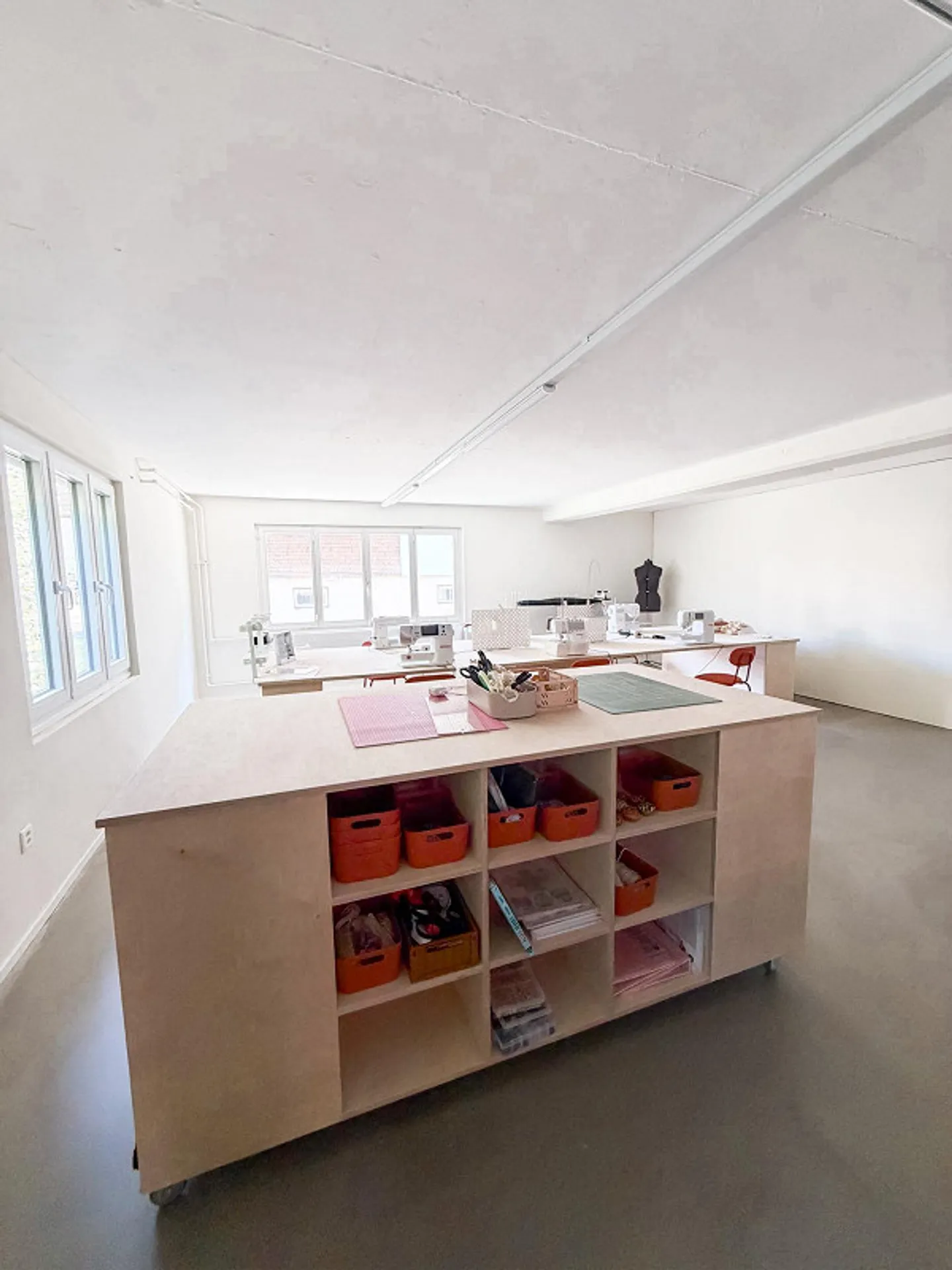 Shop & Studio for Rent in Appenzell - Photo 7 of 9
