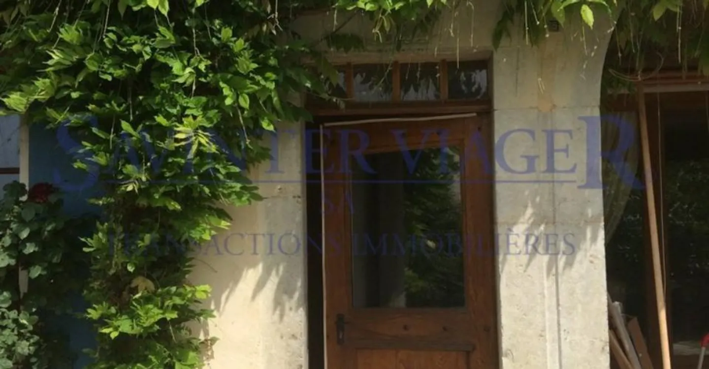 Fontaines-sur-Grandson, Magnificent Village House - Term Sale - Photo 3 of 13