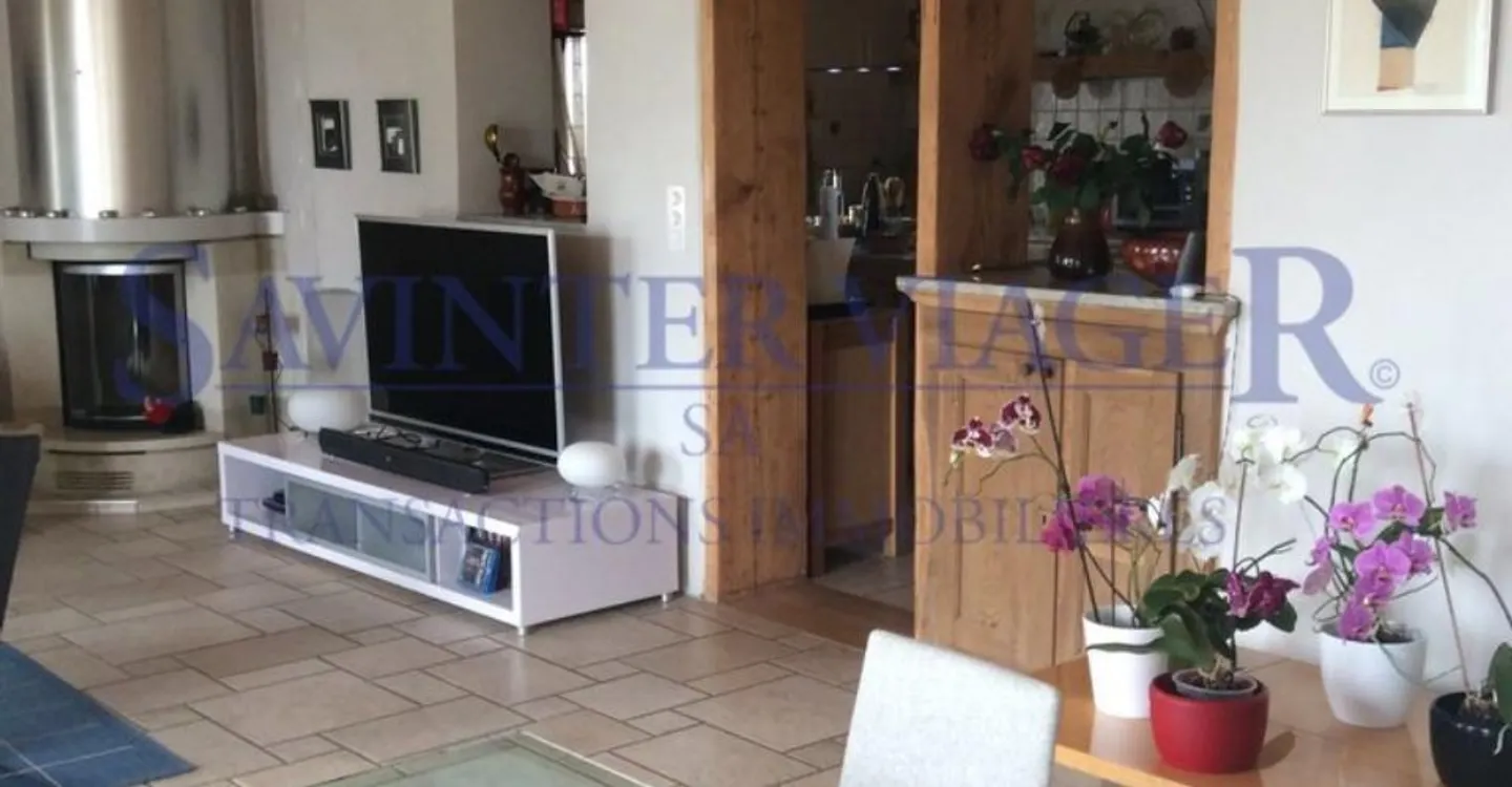 Fontaines-sur-Grandson, Magnificent Village House - Term Sale - Photo 8 of 13