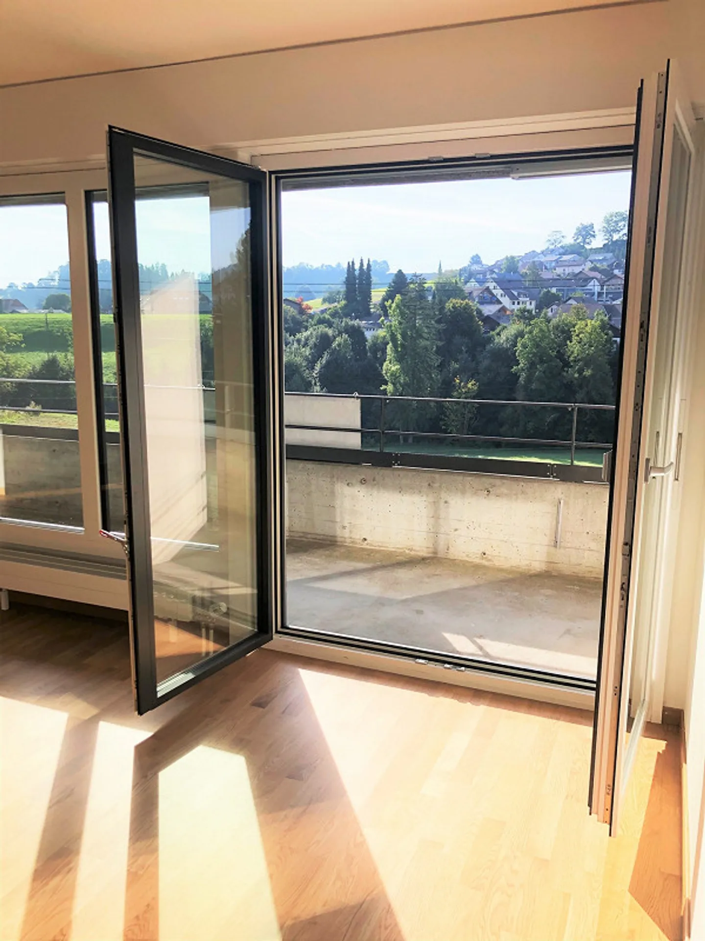 Modern 4.5-room apartment with a view - Photo 3 of 30