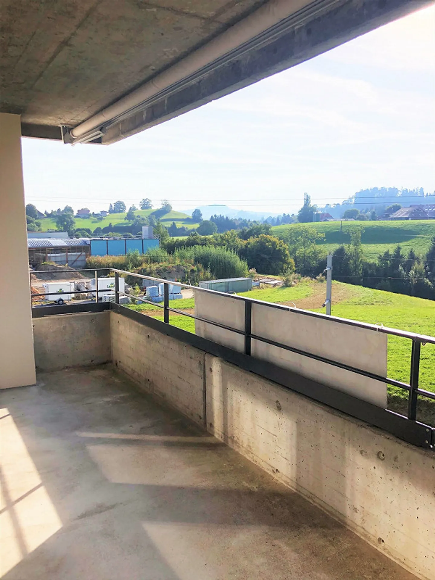 Modern 4.5-room apartment with a view - Photo 4 of 30