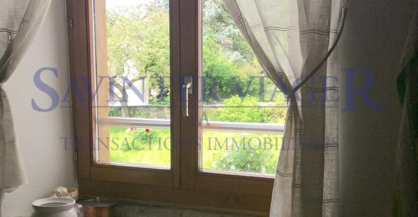Fontaines-sur-Grandson, Magnificent Village House - Term Sale - Photo 12 of 13