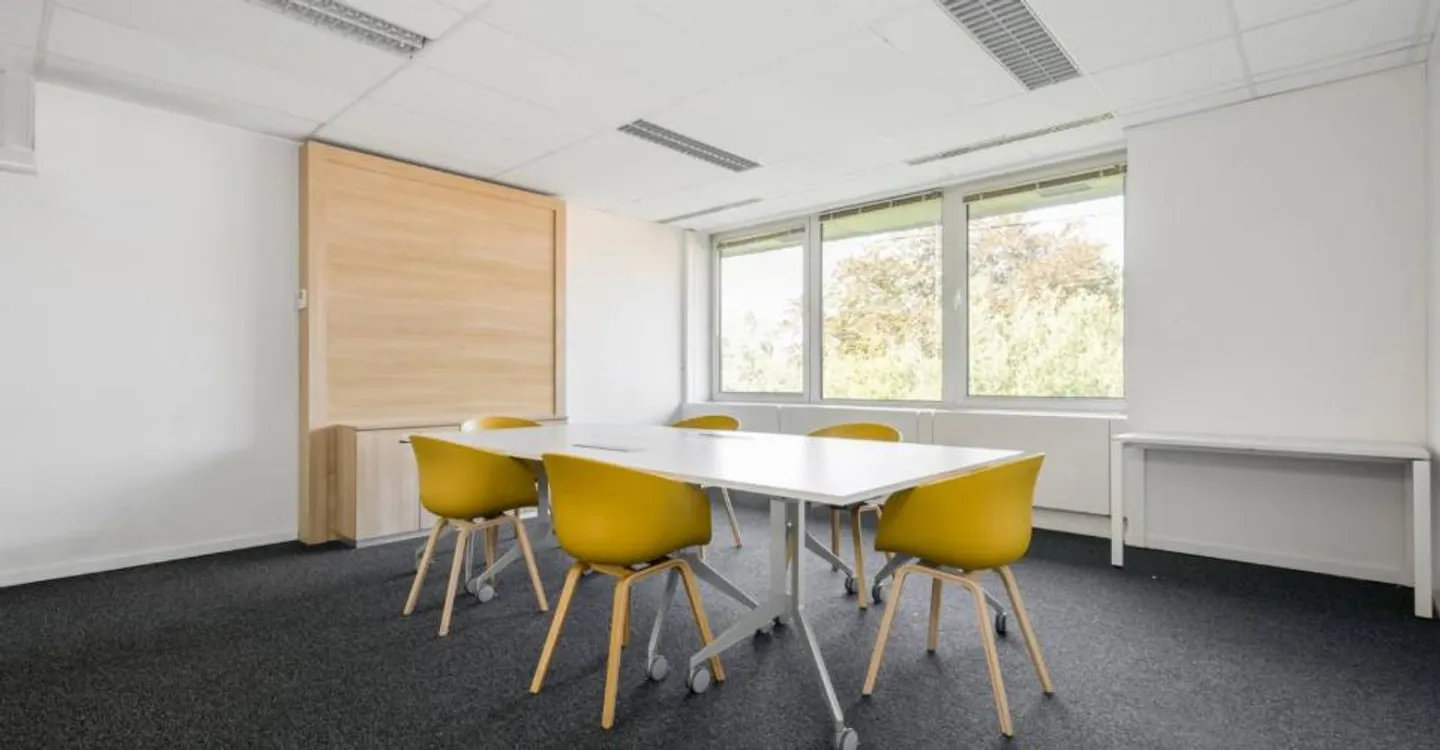 Private Office for 5 at Regus Morges - Photo 6 of 8