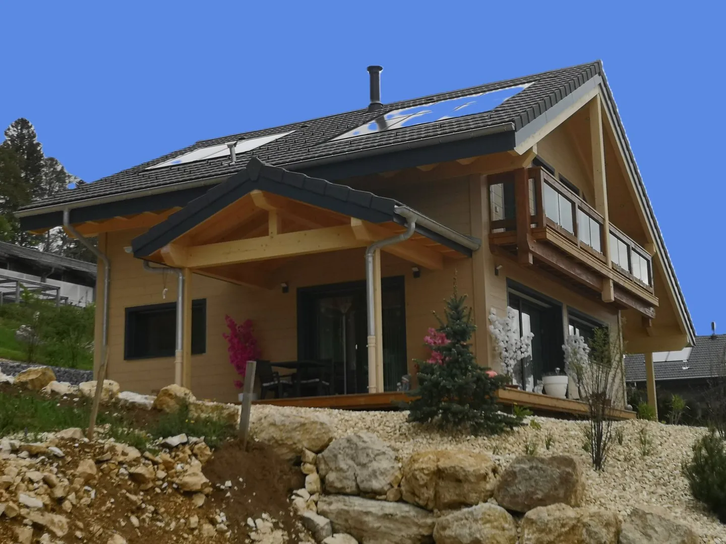 Chalet moderne avec panneaux solaires - Photo 9 sur 10