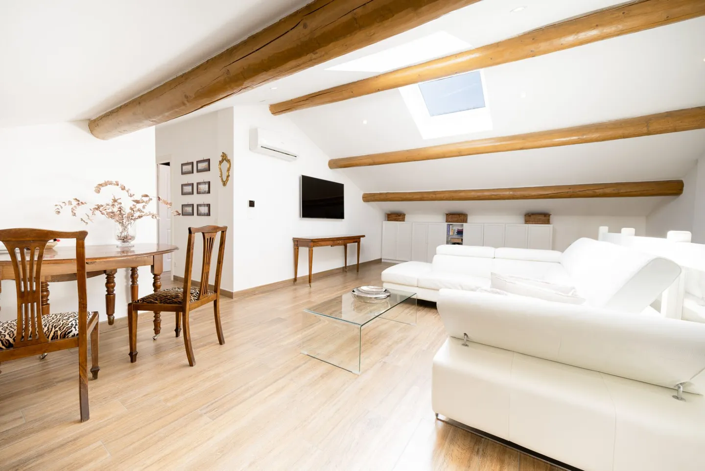 Attico duplex prestigioso nel cuore della città - Foto 7 di 18