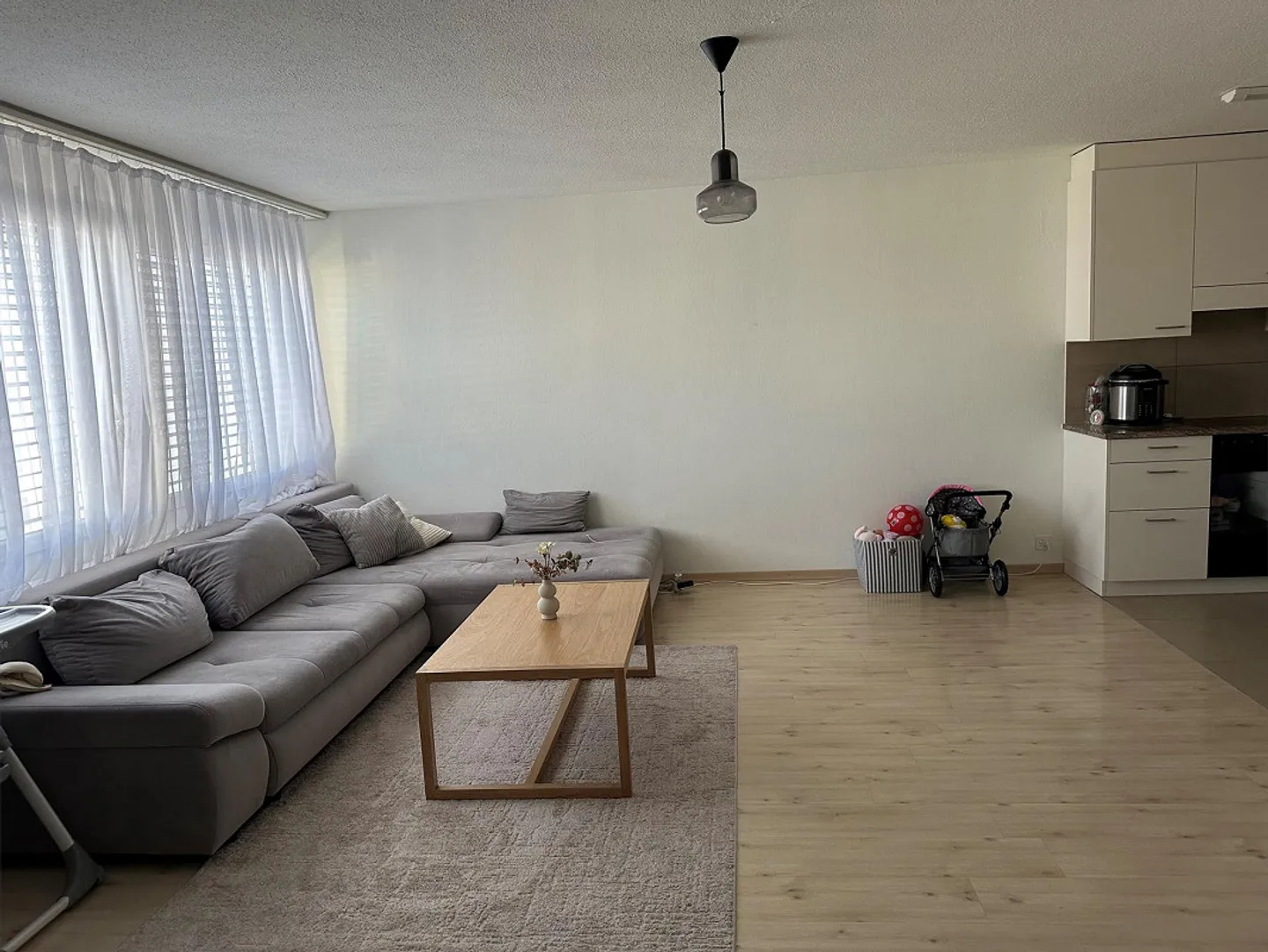 Appartement spacieux de 3,5 pièces au cœur d'Emmenbrücke - Photo 2 sur 8