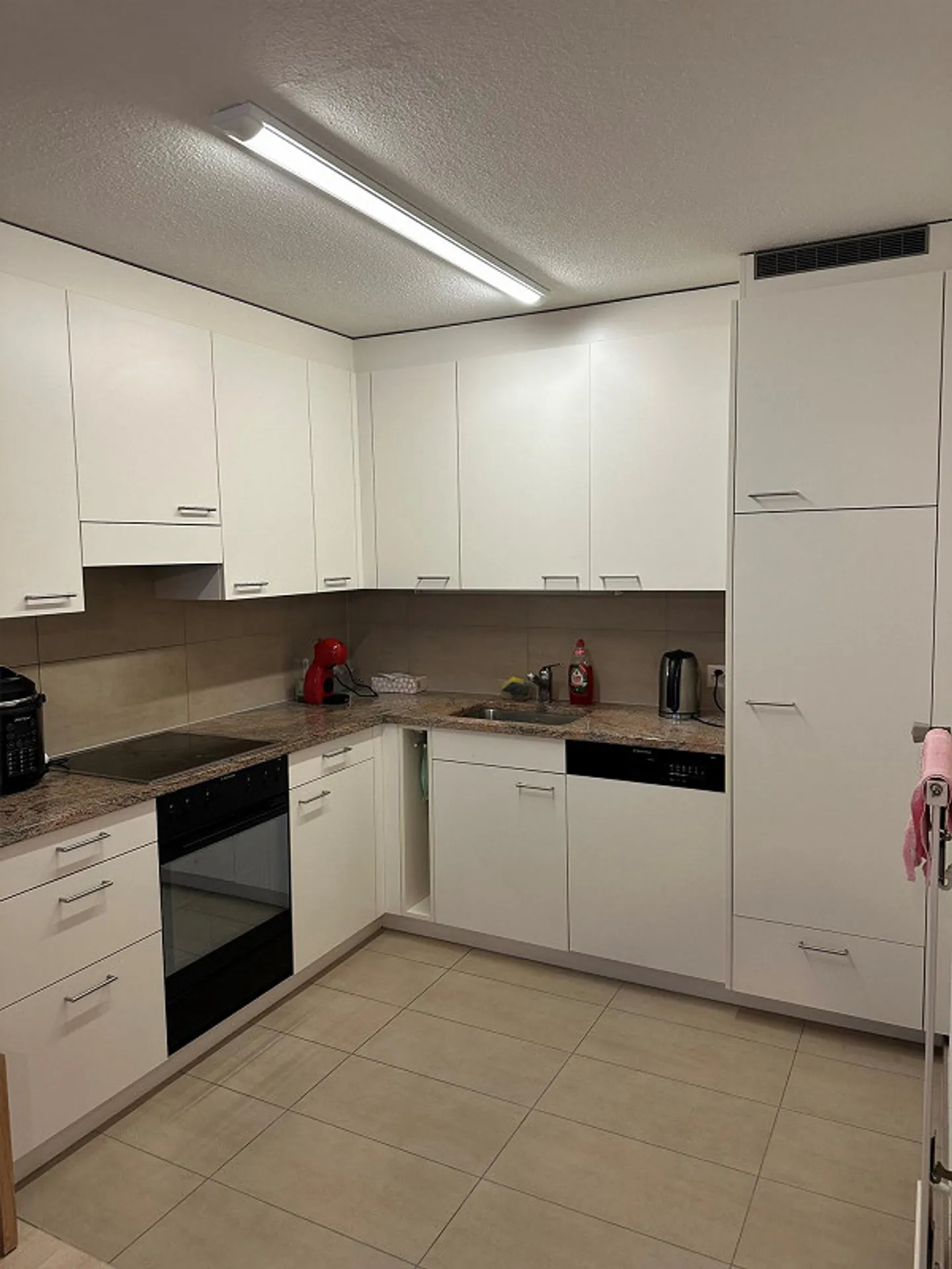 Appartement spacieux de 3,5 pièces au cœur d'Emmenbrücke - Photo 3 sur 8