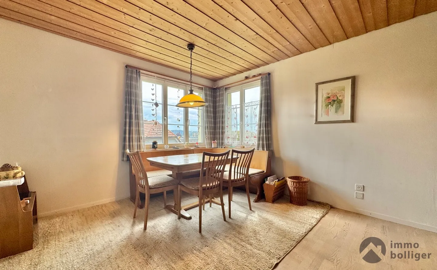 Une maison avec du caractère et du potentiel dans un emplacement attrayant - Photo 6 sur 13
