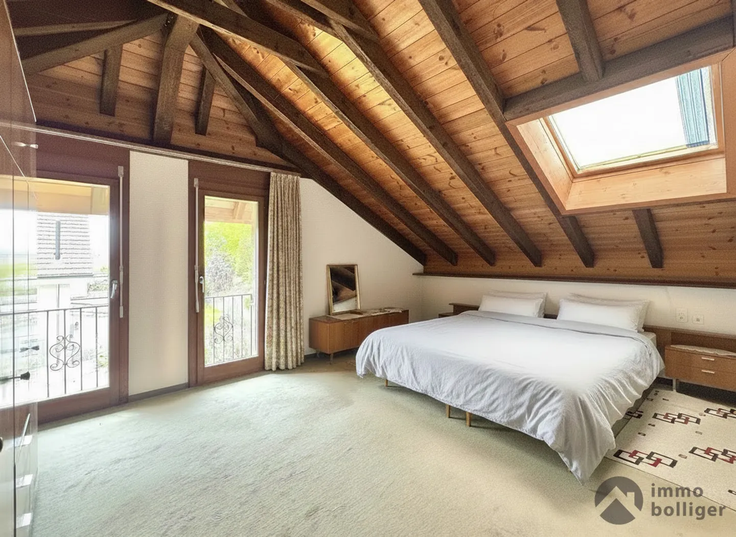 Une maison avec du caractère et du potentiel dans un emplacement attrayant - Photo 7 sur 13