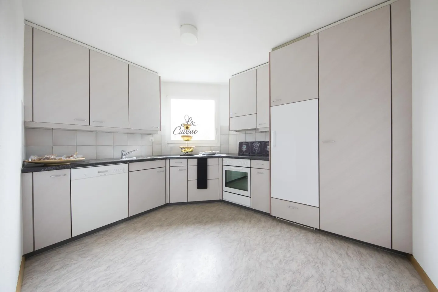 Zona Residenziale Tranquilla! - Foto 4 di 9