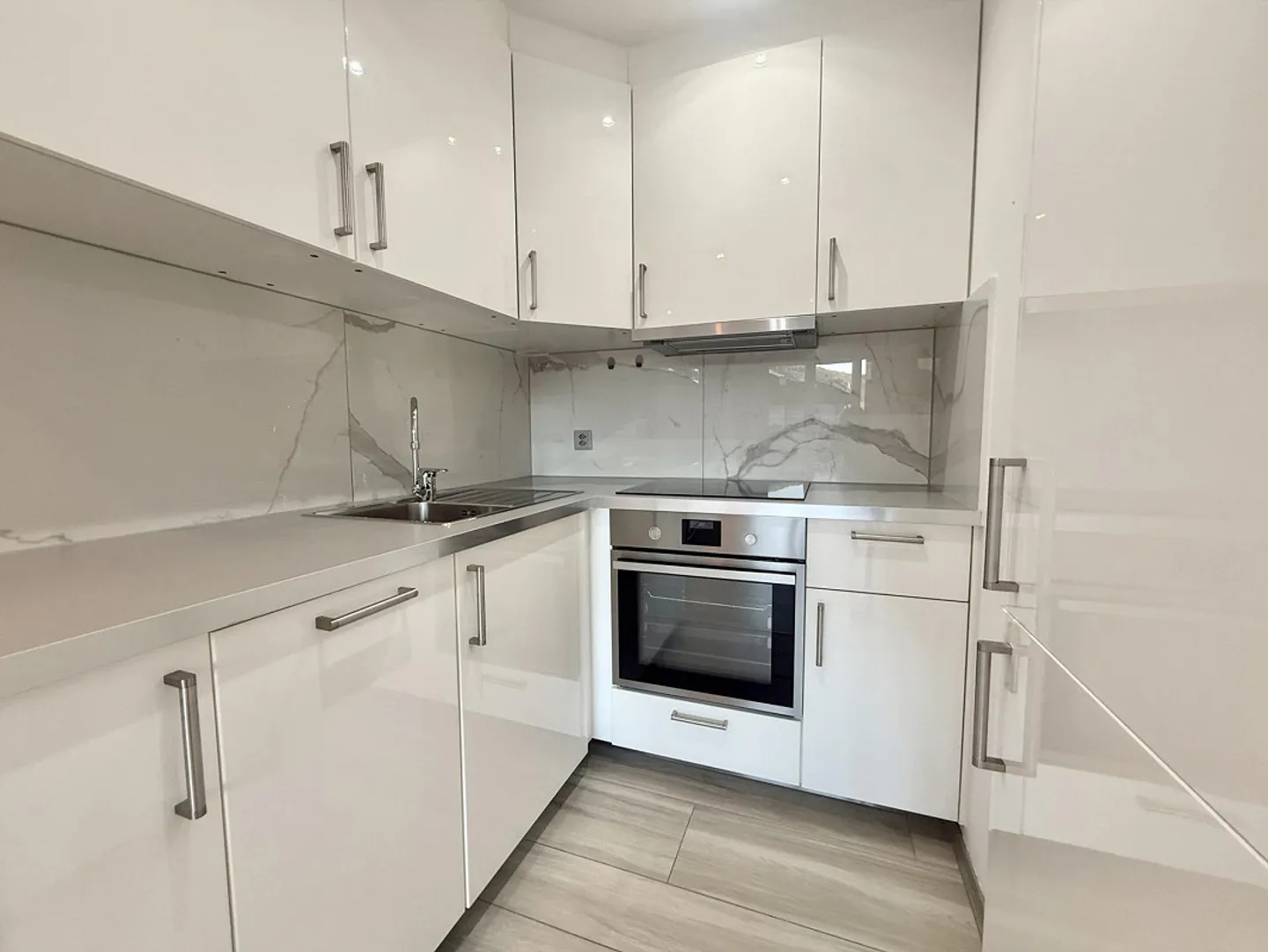 Jusqu'à 3 mois gratuits - 2,5 pièces à Capolago près de la gare - Photo 1 sur 8