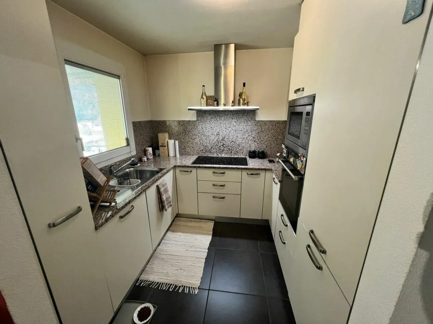Modernes Dachgeschoss-Apartment - Foto 7 von 12