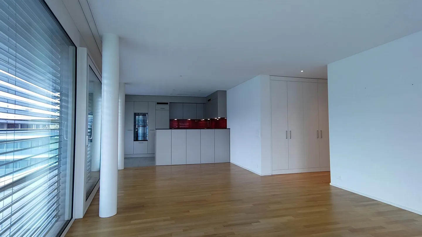 Geräumige Wohnung mit Balkon - Foto 2 von 7