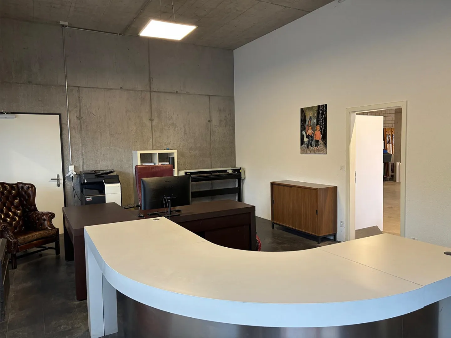 Espace commercial sur une rue très fréquentée (160m2) - Photo 2 sur 6