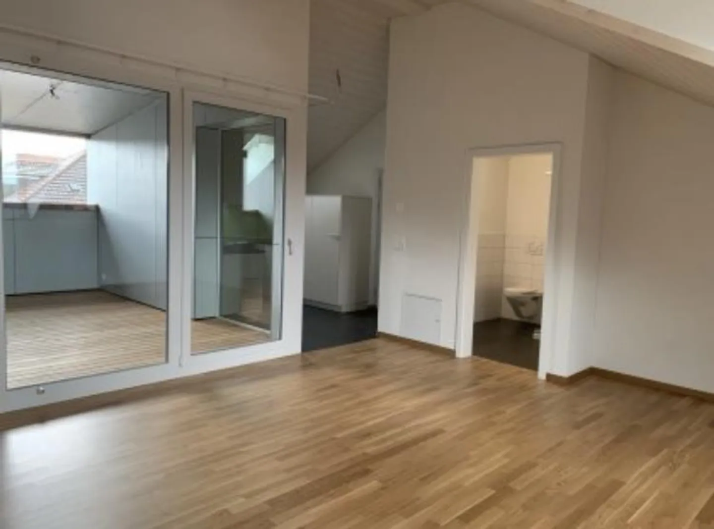 Looking for a new tenant for a beautiful, modern 1.5-room apartment - Photo 2 of 8