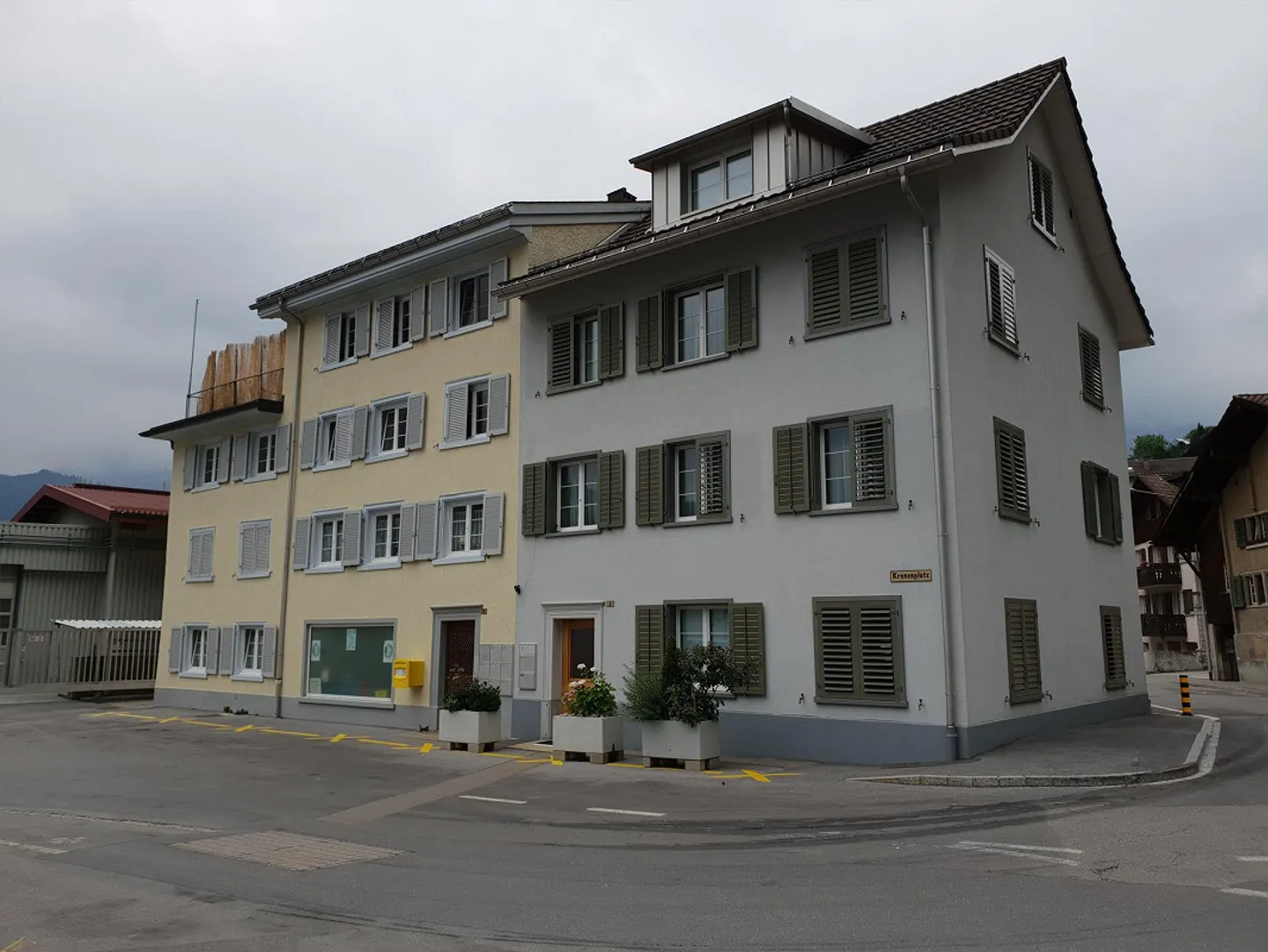 kleine, gemütliche 2-Zimmerwohnung zu vermieten im Zentrum von Ennenda - Photo 1 of 9