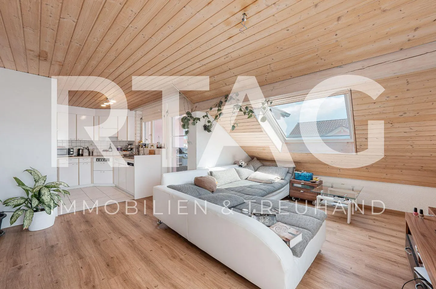 Appartamento 4.5 stanze - Foto 1 di 8