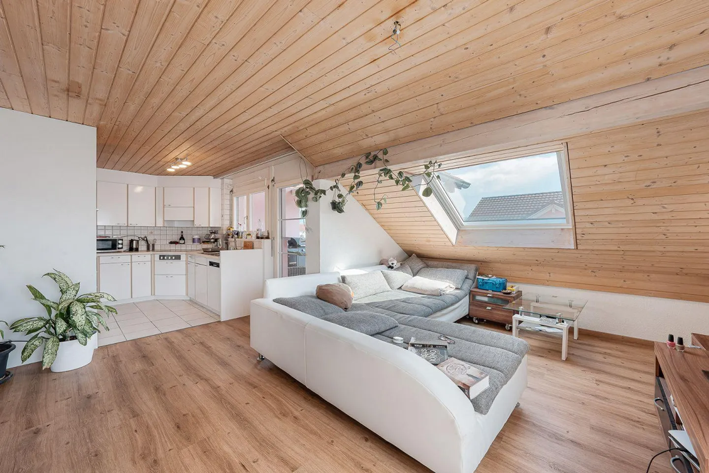 Appartamento 4.5 stanze - Foto 2 di 8