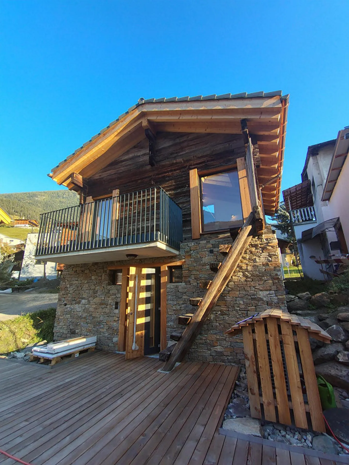 Charmante Maisonette mit Belalp-Blick - Foto 1 von 16