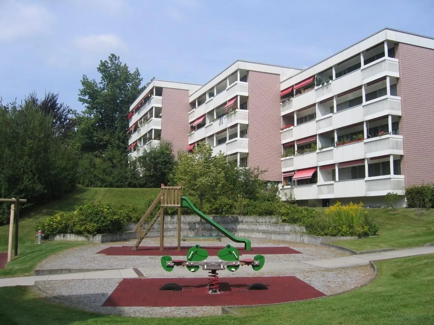 Ihr modernes zu Hause wartet auf Sie! - Foto 1 von 8