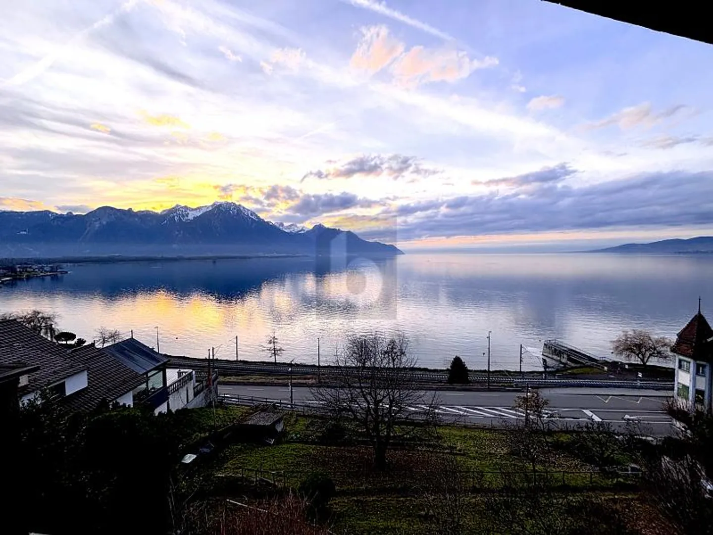 AUTHENTIC CHARM, SERENITY AND MAGNIFICENT VIEW - Photo 1 of 6