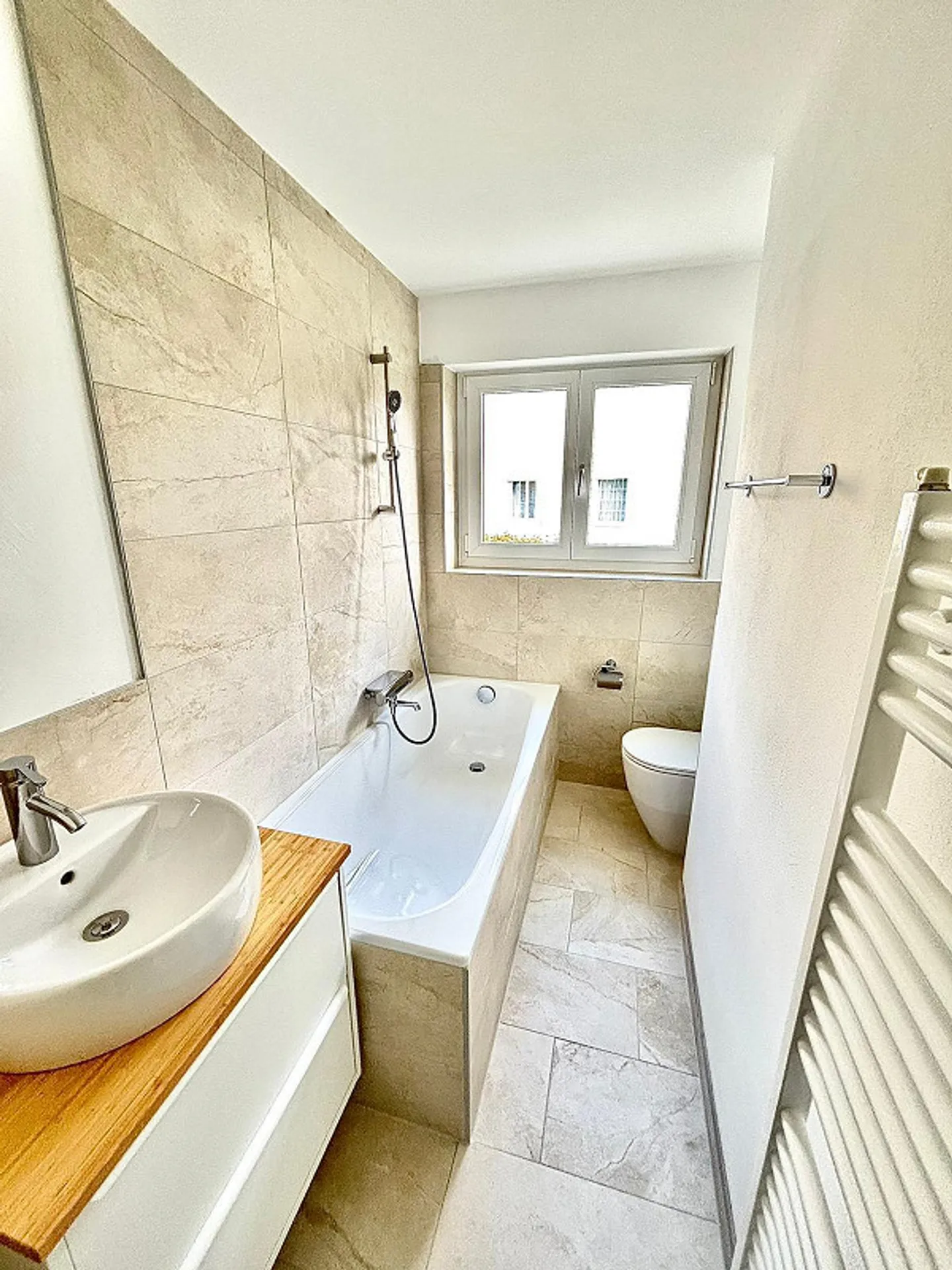 Appartamento giardino luminoso di 3,5 stanze - Foto 1 di 9