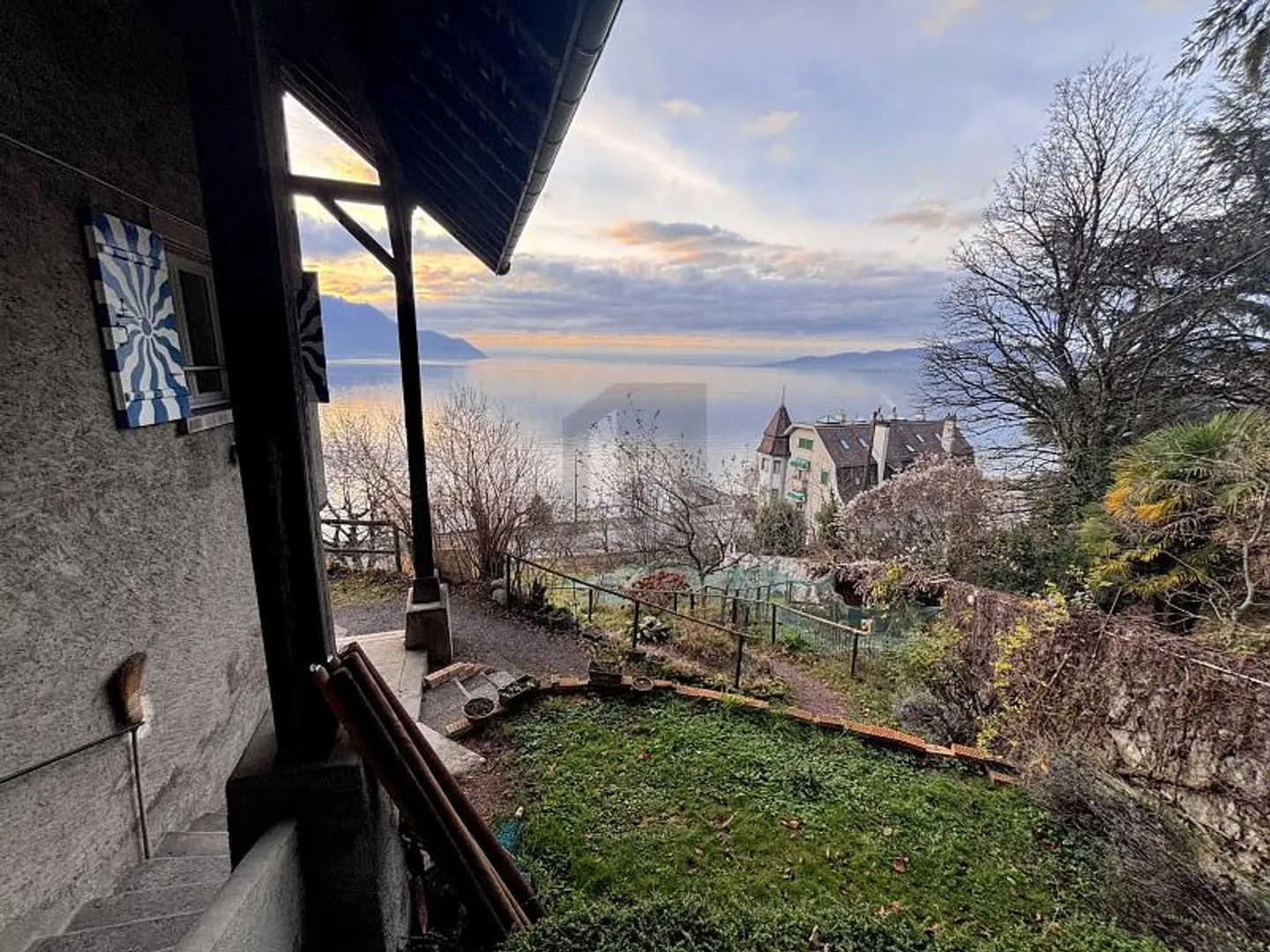 AUTHENTIC CHARM, SERENITY AND MAGNIFICENT VIEW - Photo 2 of 6