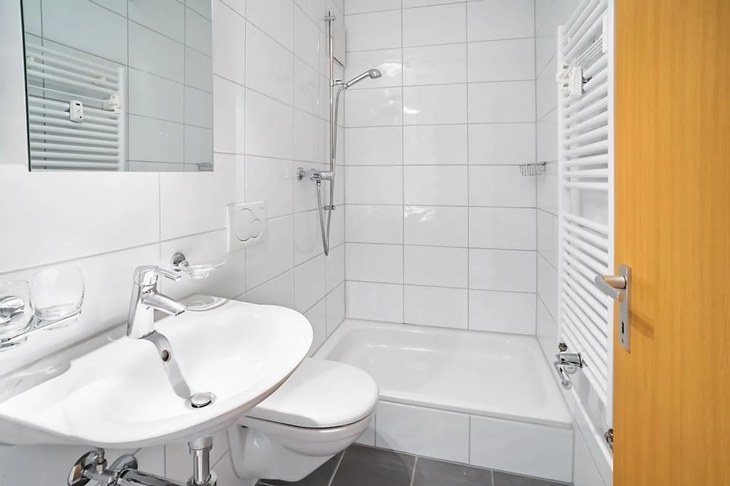 Ihr modernes zu Hause wartet auf Sie! - Foto 7 von 8