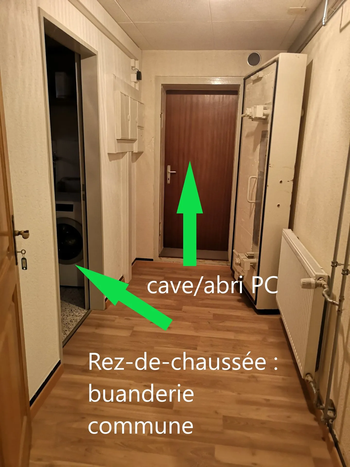 Maison avec deux appartements dans un endroit calme, avec garage et places de parking - Photo 32 sur 33