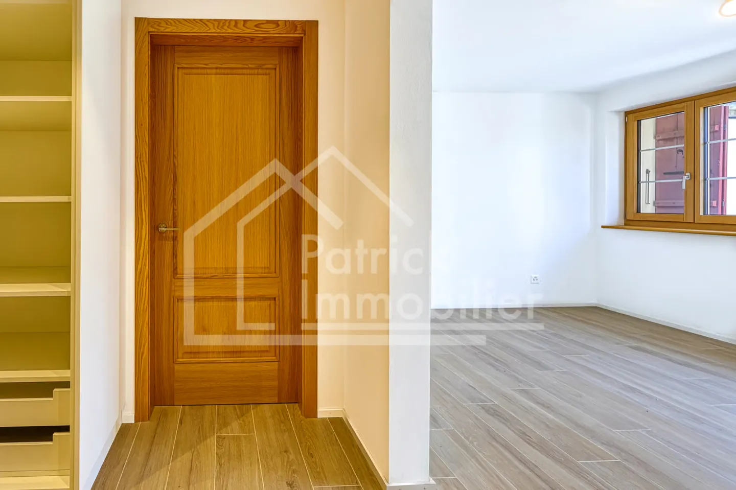 Spacieux appartement de 5.5 pièces avec terrasse de 100 m² - Foto 12 von 13