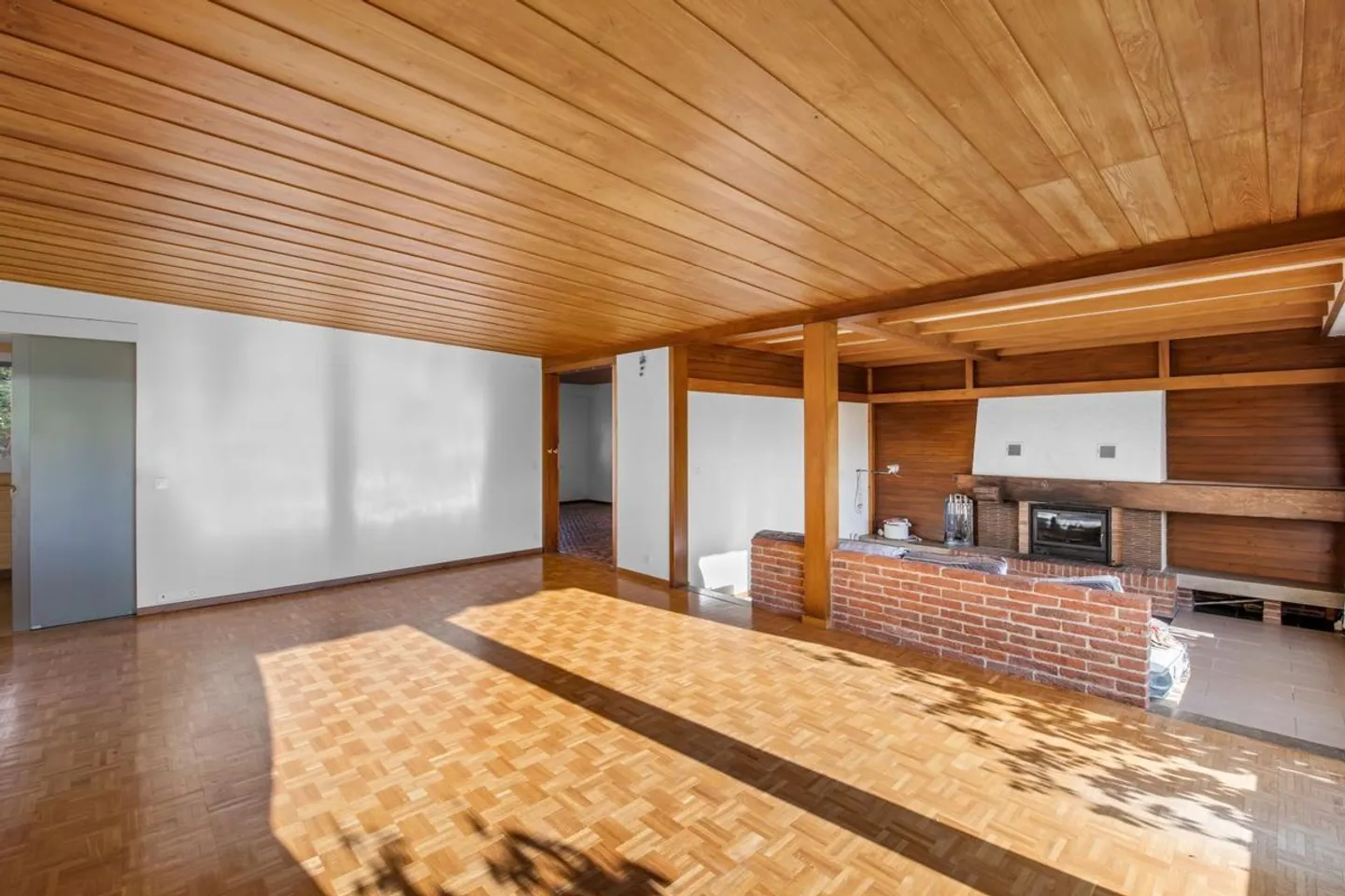 House with great potential - Photo 8 of 13