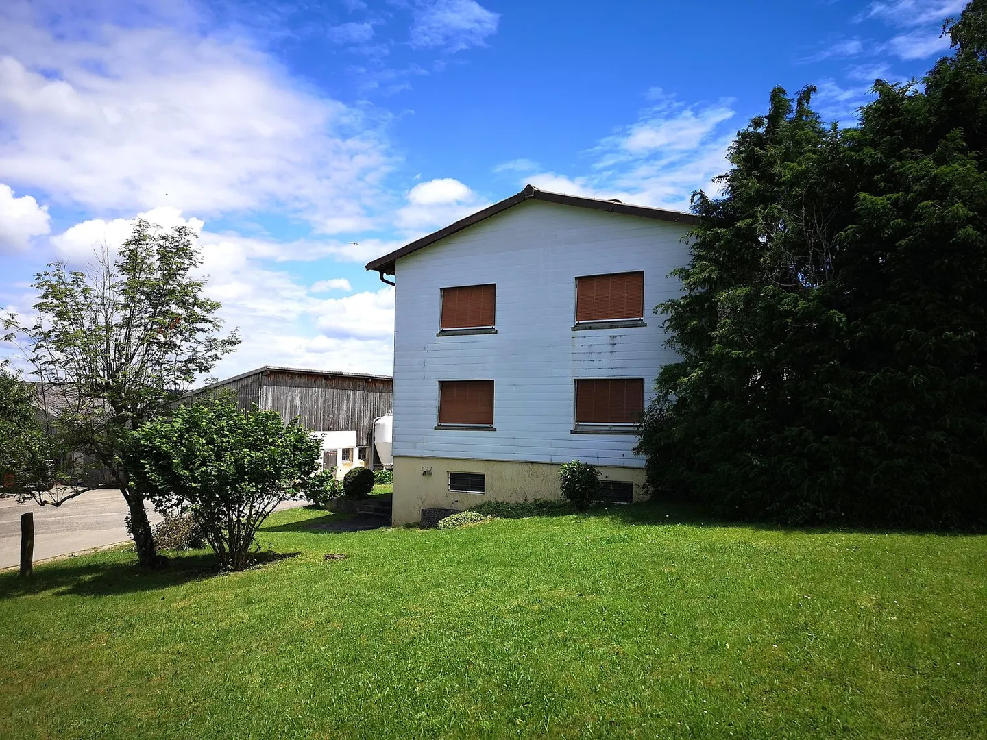 Due case da ristrutturare in parte su un lotto di 3253m2, con garage/laboratorio - Foto 4 di 45