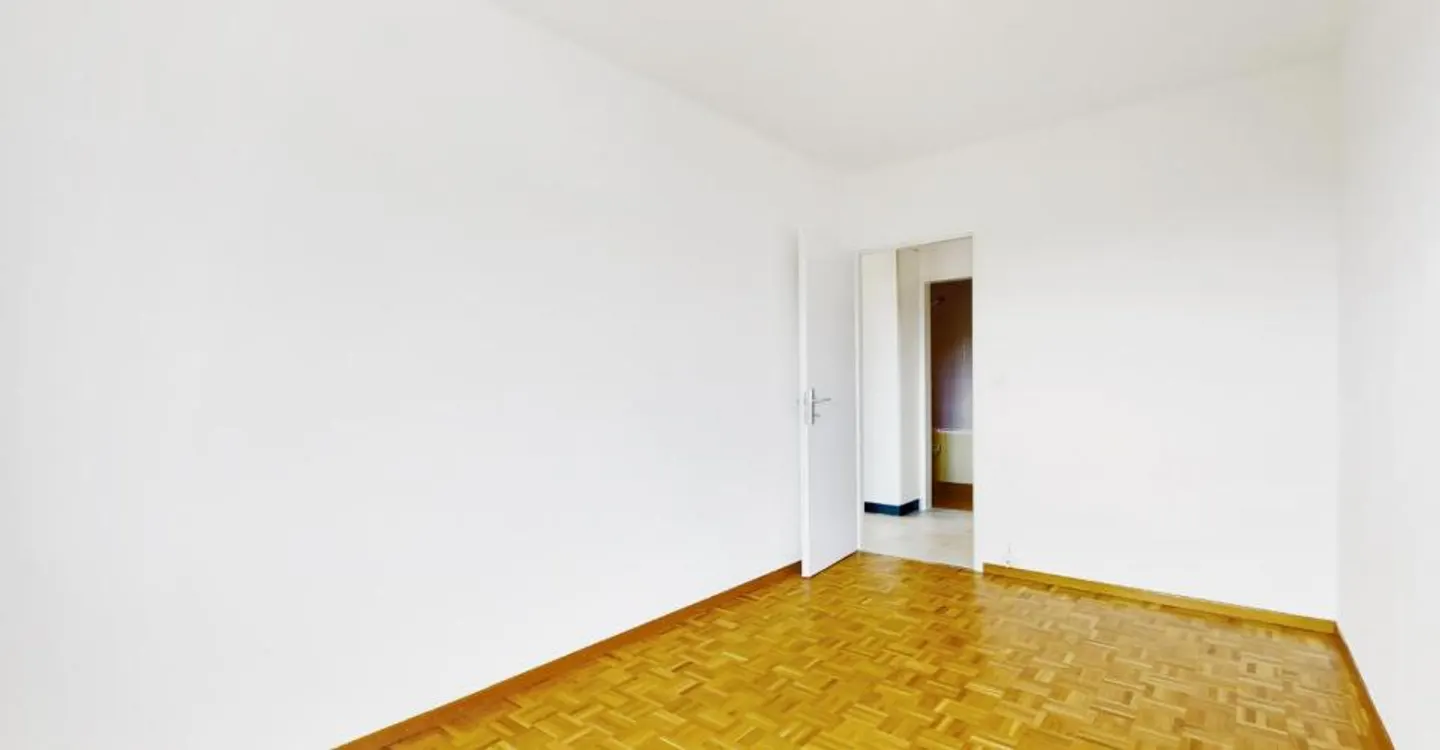 Accommodation with lake view - Fixed-term contract until 31.12.2027 - Photo 6 of 10