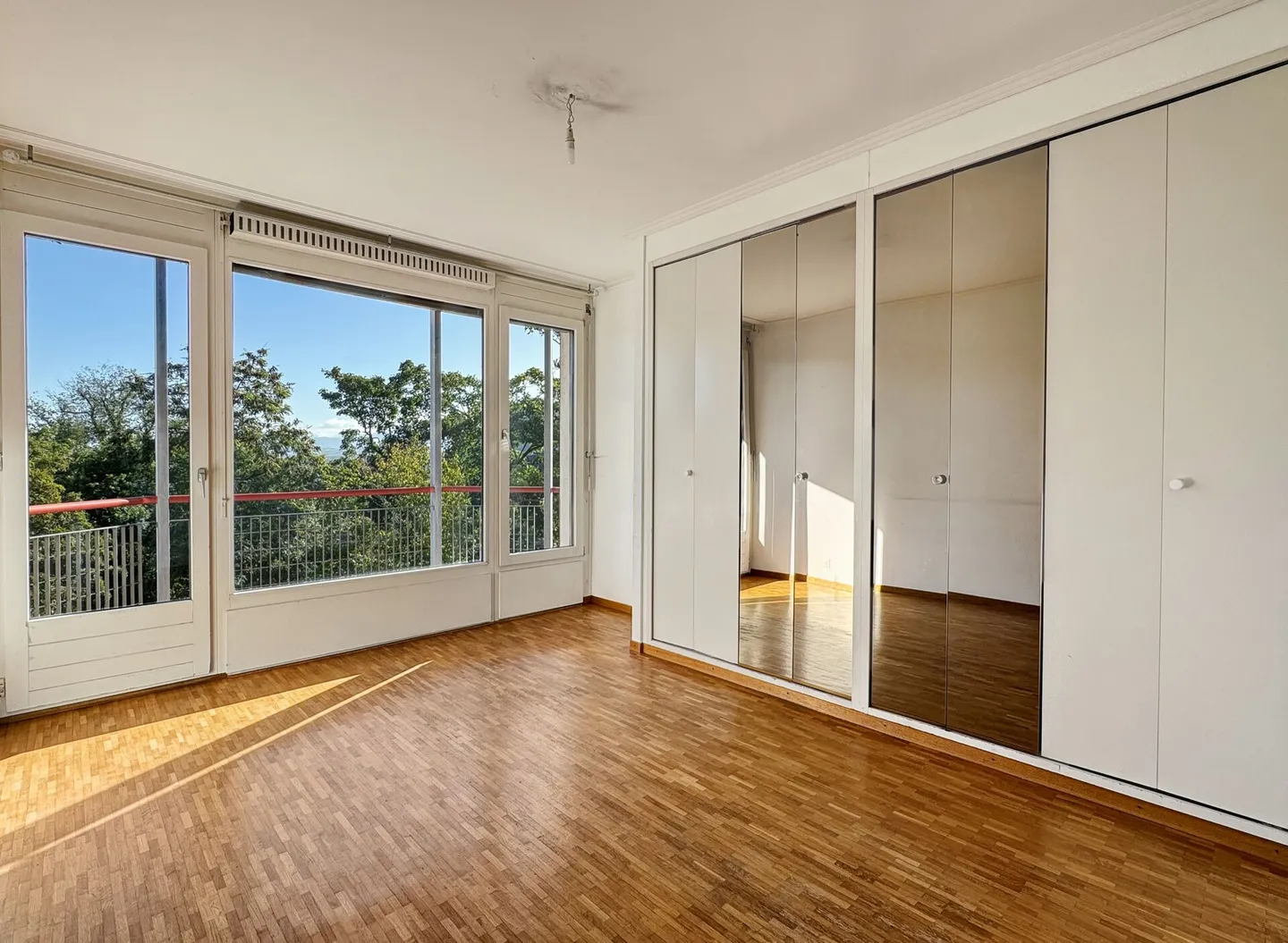 Grand appartement lumineux à rénover au coeur de Versoix - Photo 8 sur 11