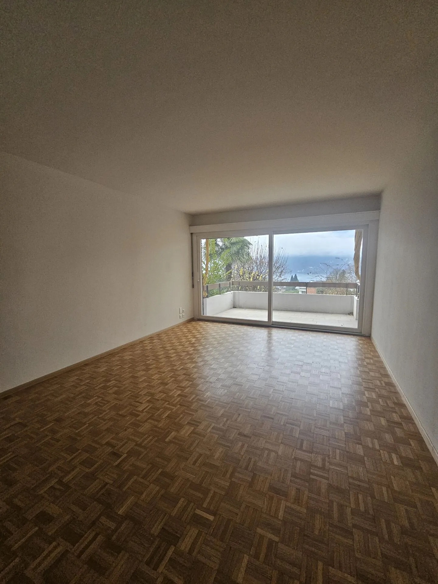 4,5 locali ristrutturati con grande terrazza - Foto 3 di 7