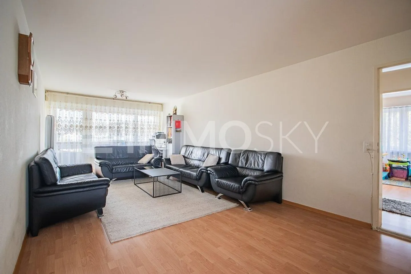 Paradis des navetteurs à la frontière de Zurich - Photo 1 sur 5