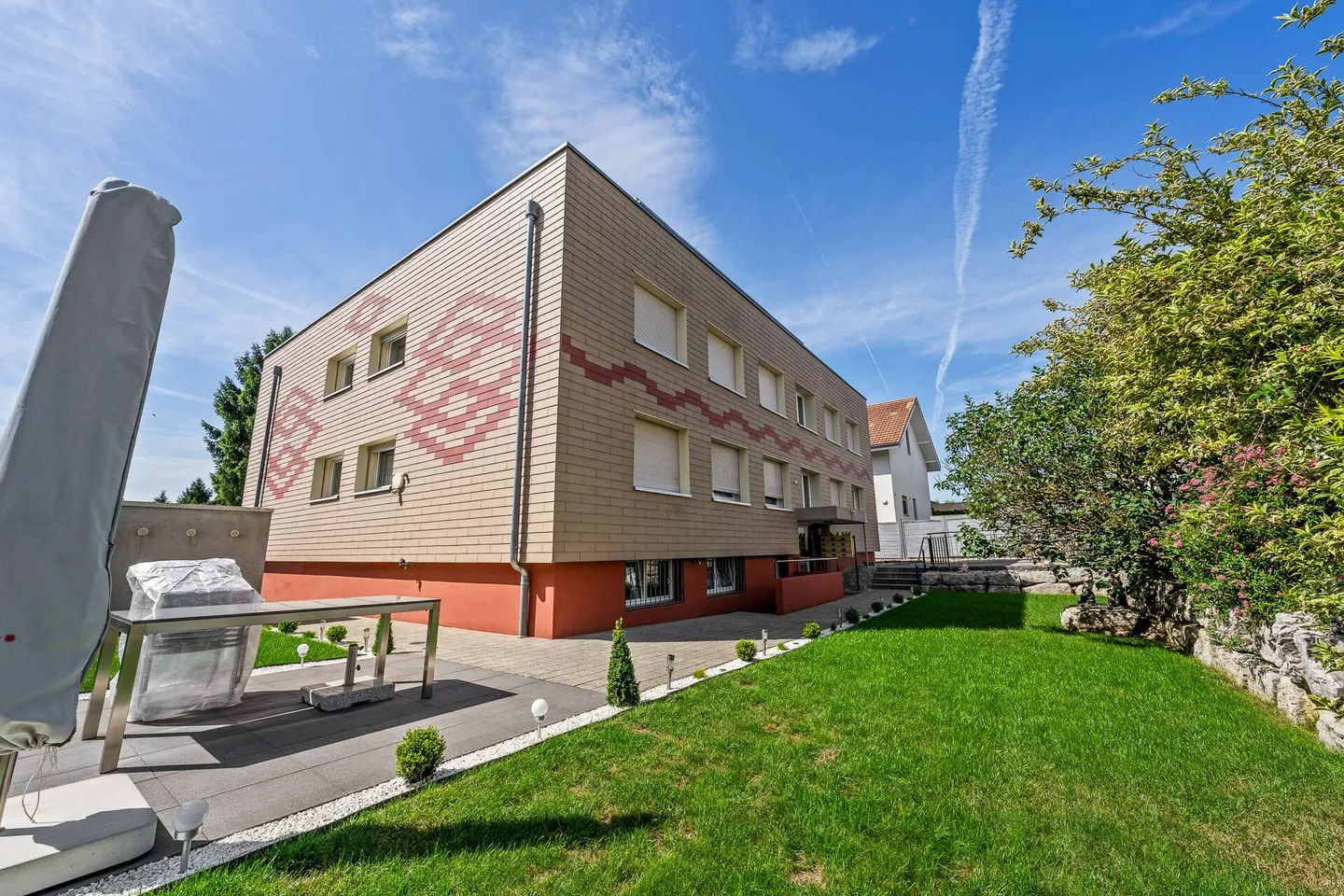Appartamento attico di 4,5 stanze completamente ristrutturato con grande terrazza e vista panoramica! - Foto 18 di 22