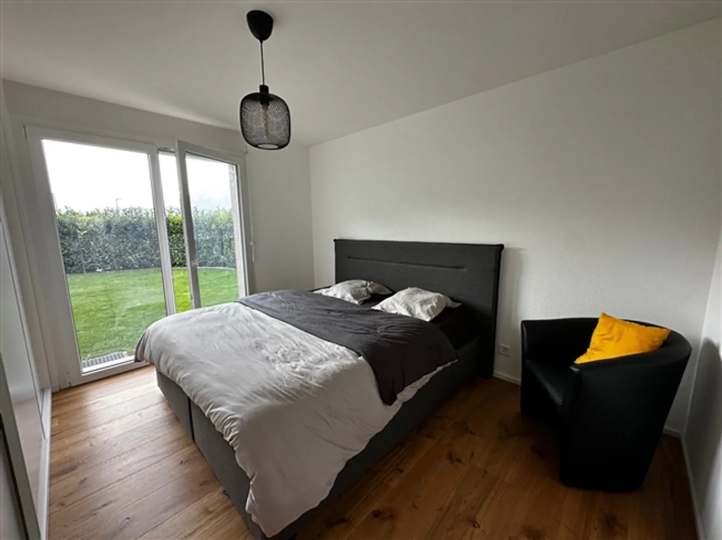 Stupendo appartamento di 4 stanze al piano terra con terrazza e grande prato privato - Foto 7 di 15