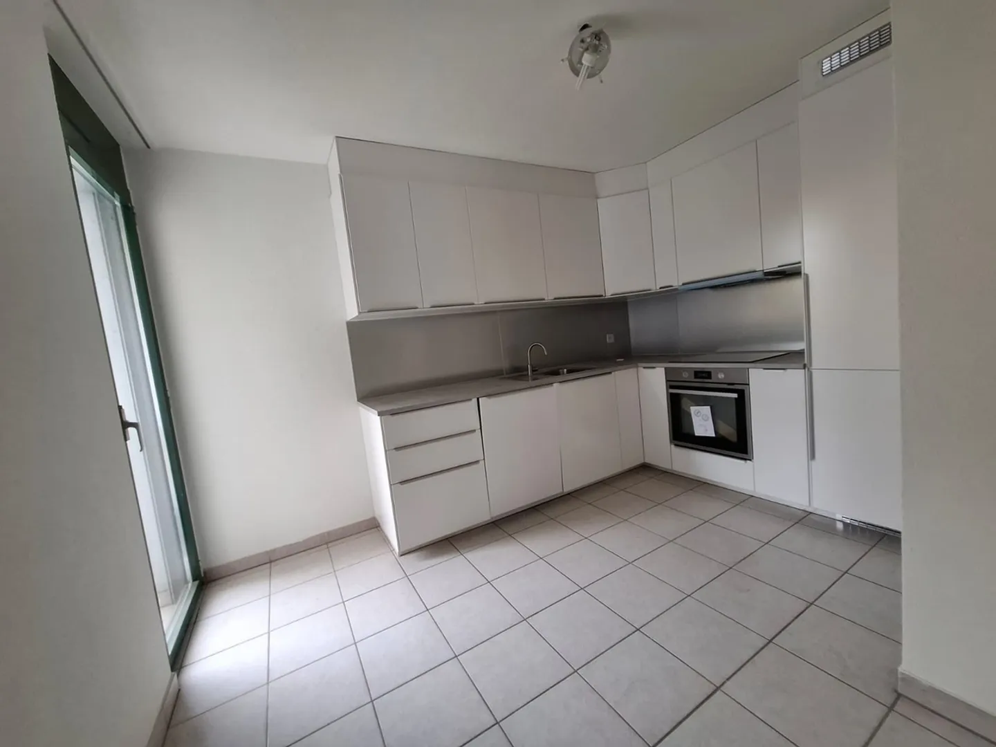 Investitionsmöglichkeit in Tenero-Contra: Wohngebäude mit 7 Wohnungen und einkommensgenerierendem Gewerberaum - Foto 8 von 12