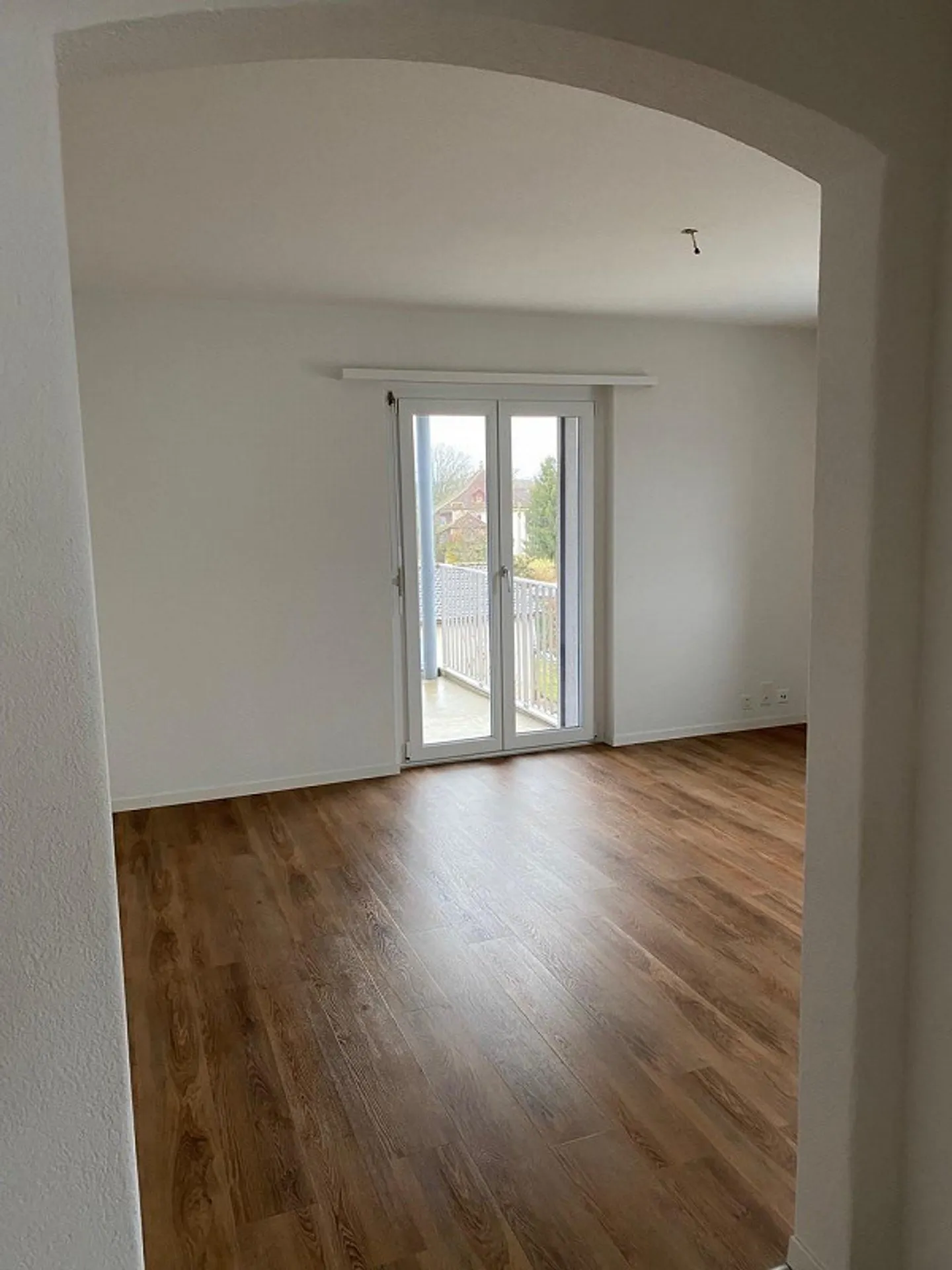 Appartement 3 pièces confortable et bien entretenu avec grand balcon - Photo 5 sur 12