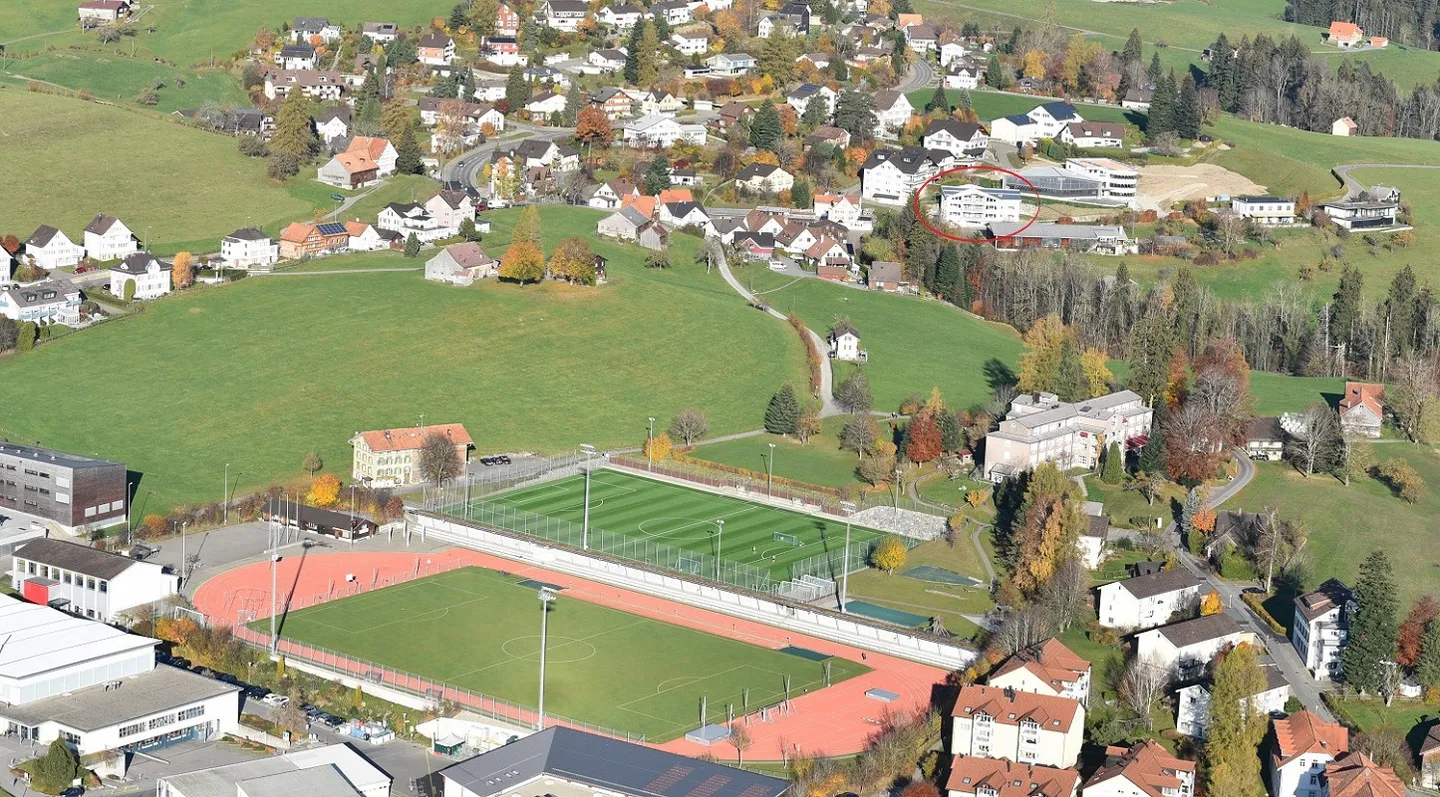 Appartement moderne de 4,5 pièces ensoleillé avec vue imprenable sur l'Alpstein - Photo 3 sur 14